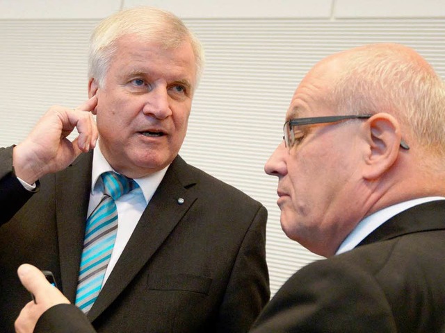 Der bayerische Ministerprsident Horst...nd Unions-Fraktionschef Volker Kauder.  | Foto: Rainer Jensen