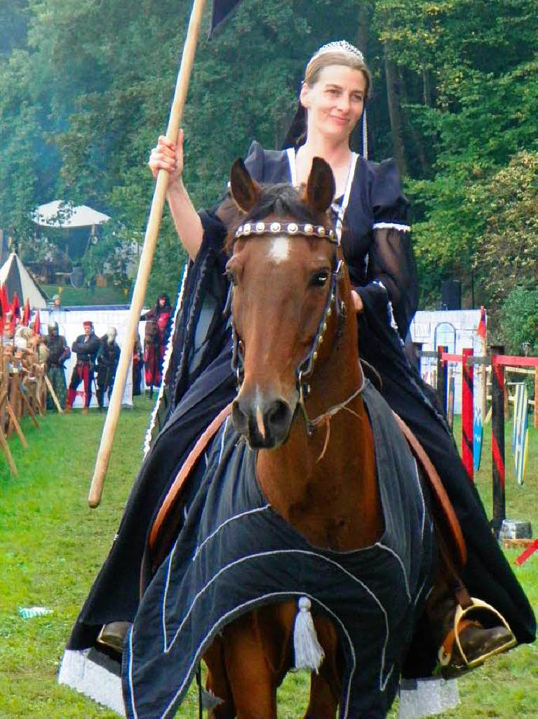 Mittelalterspektakel auf Schloss Hohenlupfen: Ein Ritter kehrt heim.