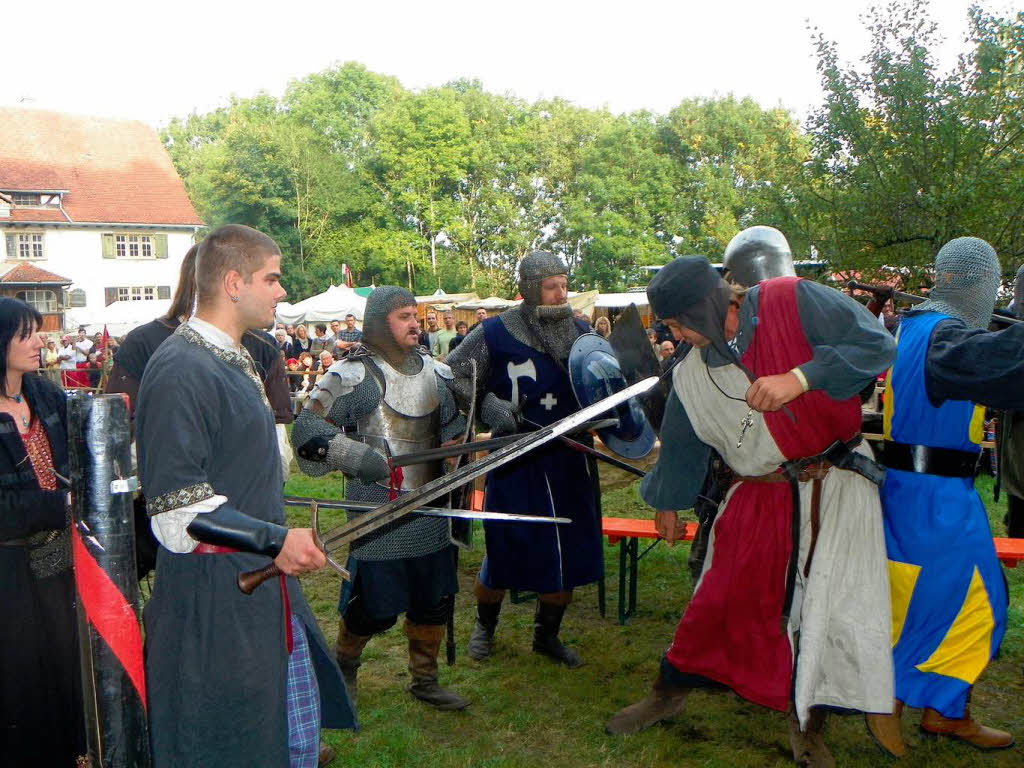 Mittelalterspektakel auf Schloss Hohenlupfen: Ein Ritter kehrt heim.