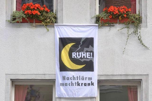 Freiburger Altstadt-Bewohner zeigen Flagge gegen Partylärm