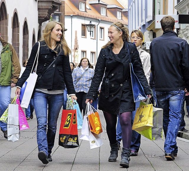 Volle Einkaufstten:  Am Samstag werde...Stadt sogar bis 24 Uhr zu sehen sein.   | Foto: Thomas Kunz