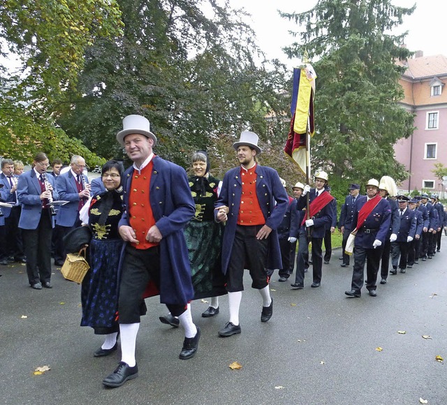 Auch die Stadtmusik, die Trachtengrupp...begleiteten die Sakramentsprozession.   | Foto: Karla Scherer