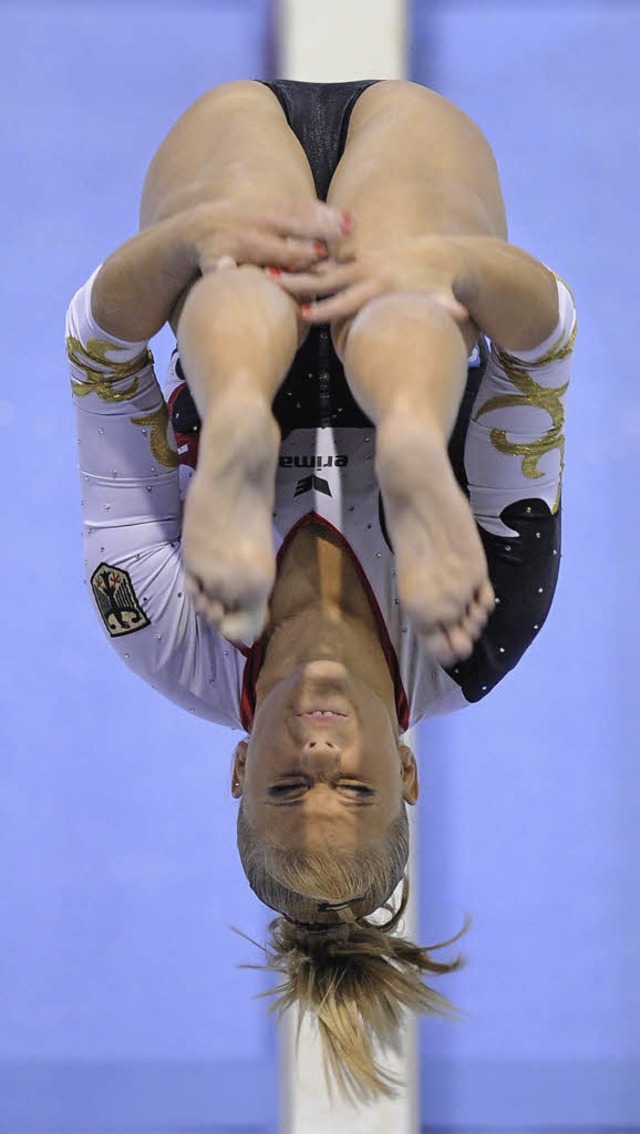 Elisabeth Seitz &#8211; hier turnt sie  am Schwebebalken.   | Foto: afp