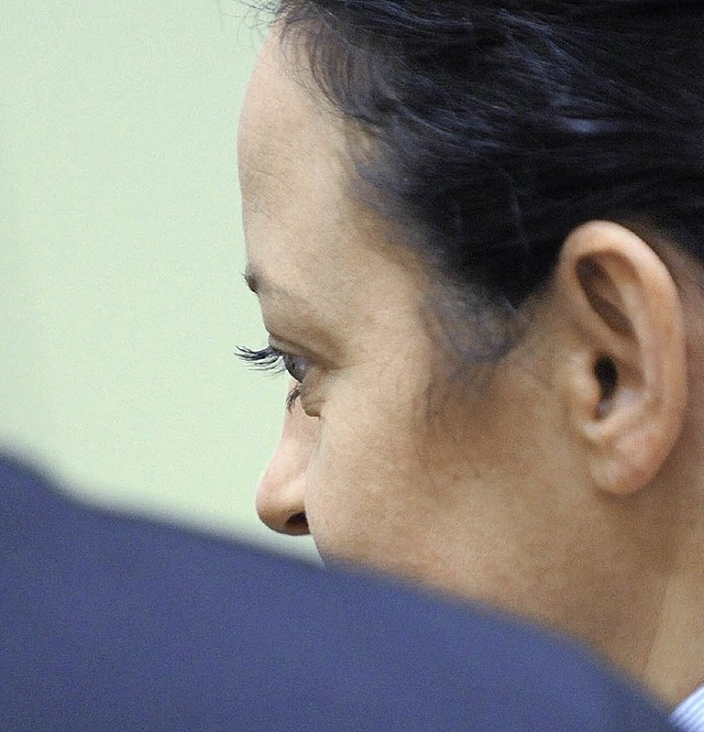 Die Angeklagte rhrt sich nicht: Beate Zschpe  | Foto: Andreas Gebert