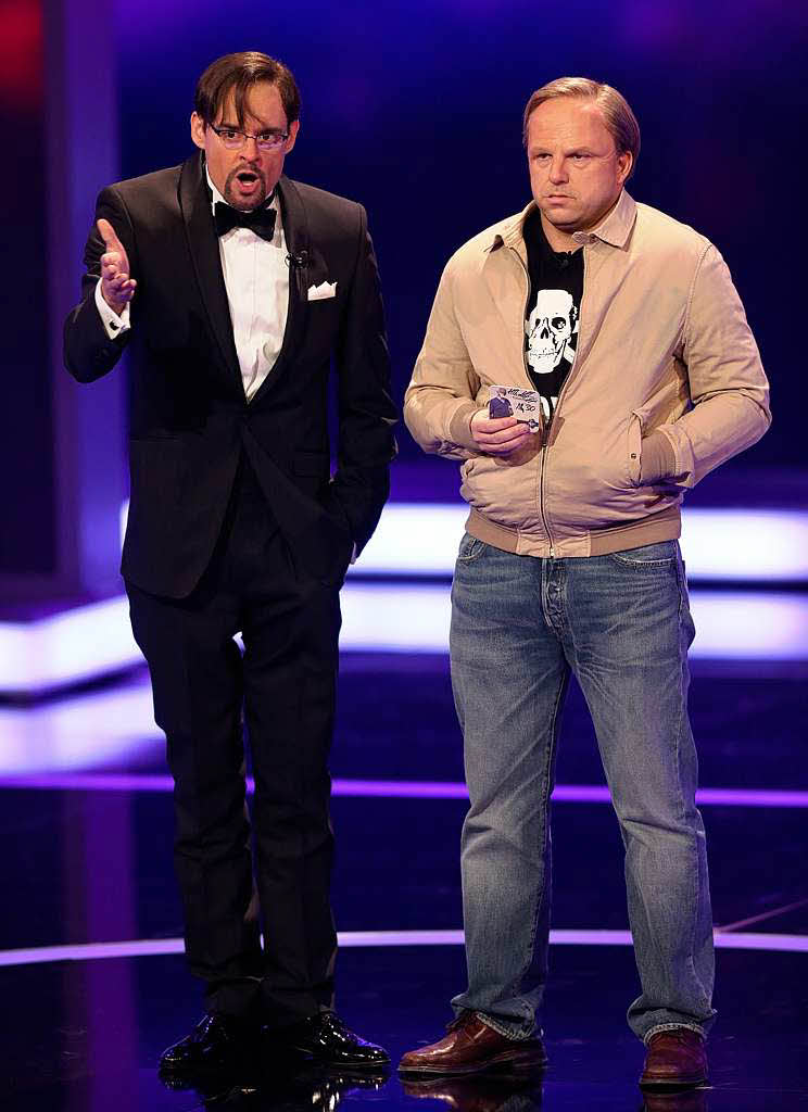 Die Kabarettisten Max Giermann als "Tatort"-Professor Boerne (links) und Martin Klempnow als Kommissar Thiel.