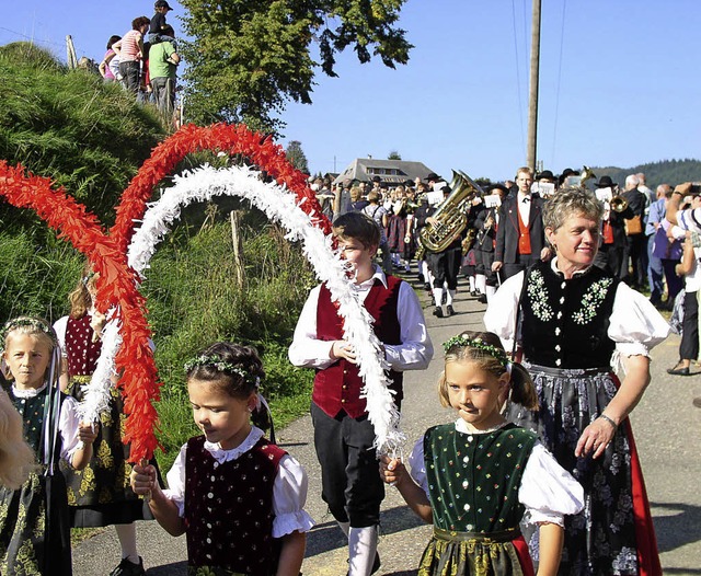 Folklore und Blasmusik werden  am Sams...enweide im oberen Mnstertal geboten.   | Foto: Eberhard Gross