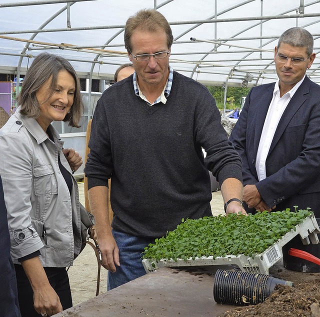 Andreas Jackobs, Regionalvorsitzender ...e   Stiefmtterchen gepflanzt werden.   | Foto: Mller