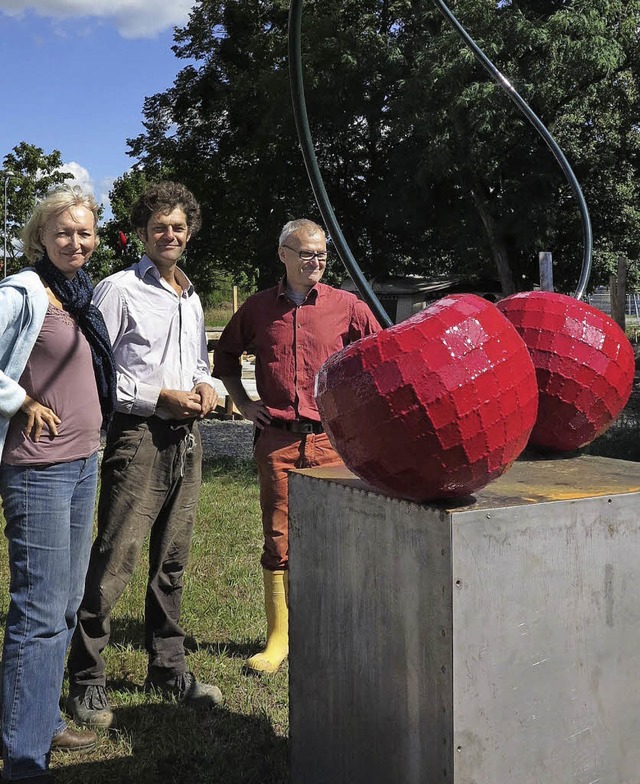 Kirschen in bergre: Bruno Feger (Mi...ter auf der Baustelle im Gewerbepark.   | Foto: Dorothee Philipp