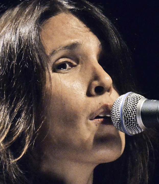 Tanita Tikaram im Burghof   | Foto: Barbara Ruda