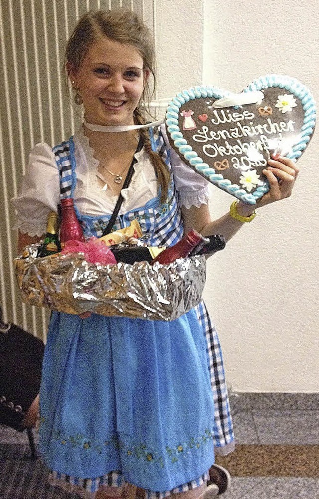 Jennifer Hertenstein aus Bonndorf whl...zur Miss Oktoberfest des Jahres 2013.   | Foto: Inken Kramer