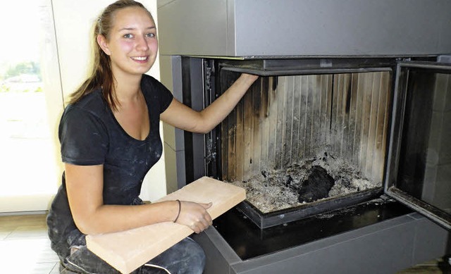 Tamara Schtzle (19) aus Waldkirch ler...ischen Handwerksberuf der Ofenbauerin.  | Foto: Tobias Winterhalter