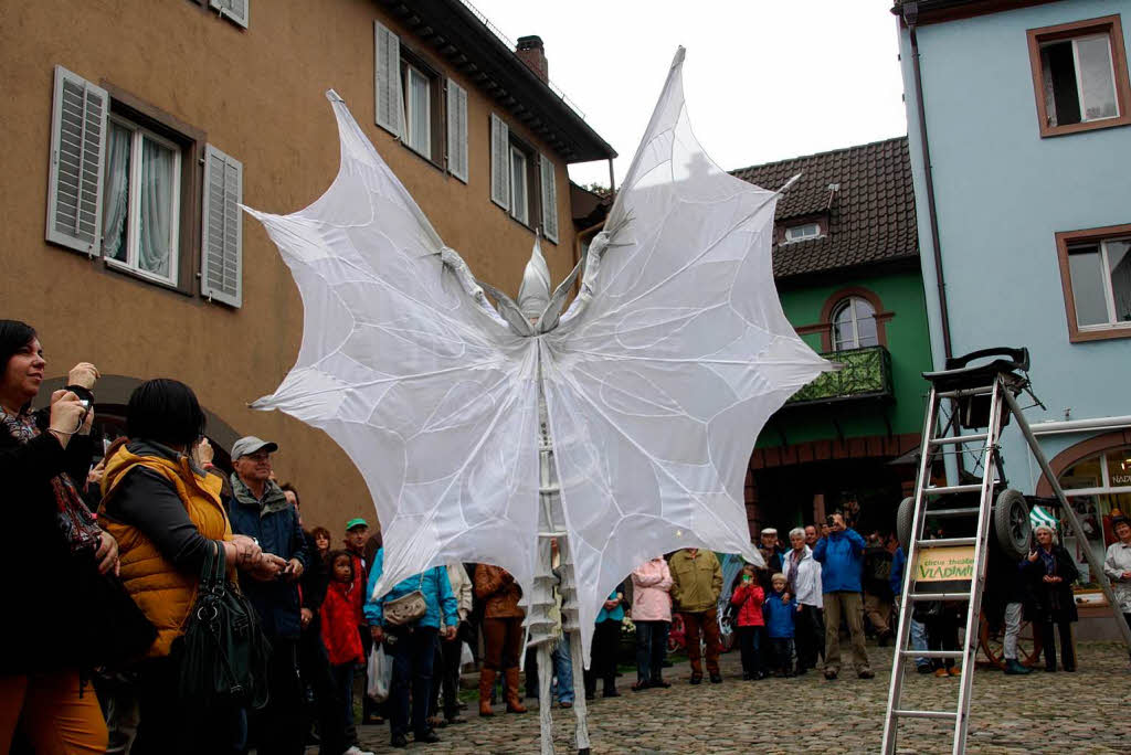 Ebenso skurrile wie zauberhafte Fabelwesen bevlkerten wieder Staufen am verkaufsoffenen Sonntag bei "Fabelhaftes Staufen".