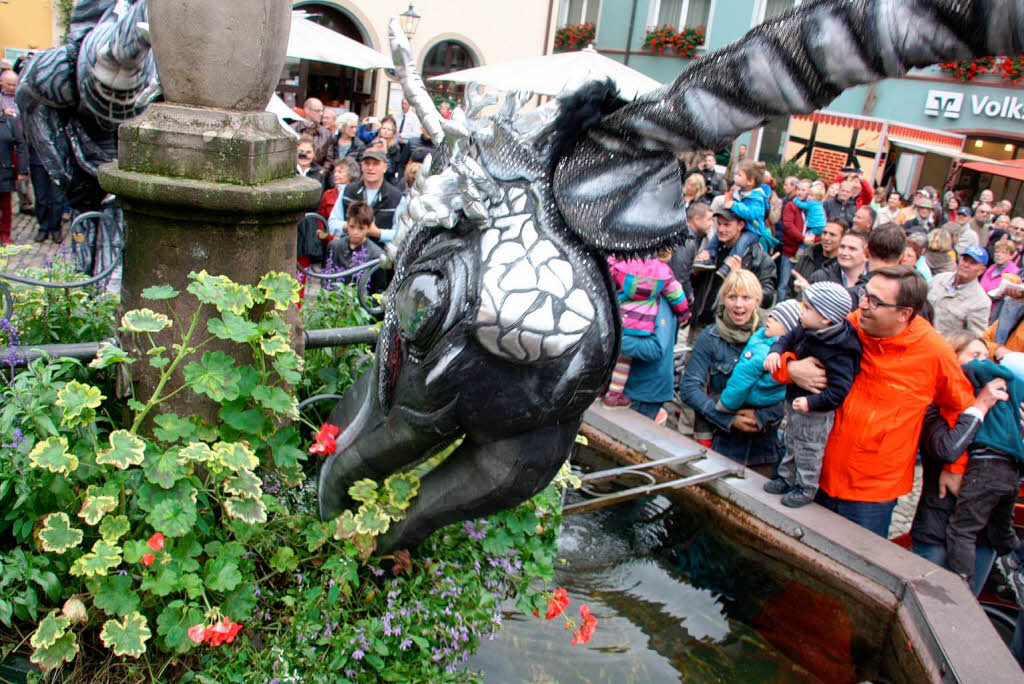 Ebenso skurrile wie zauberhafte Fabelwesen bevlkerten wieder Staufen am verkaufsoffenen Sonntag bei "Fabelhaftes Staufen".