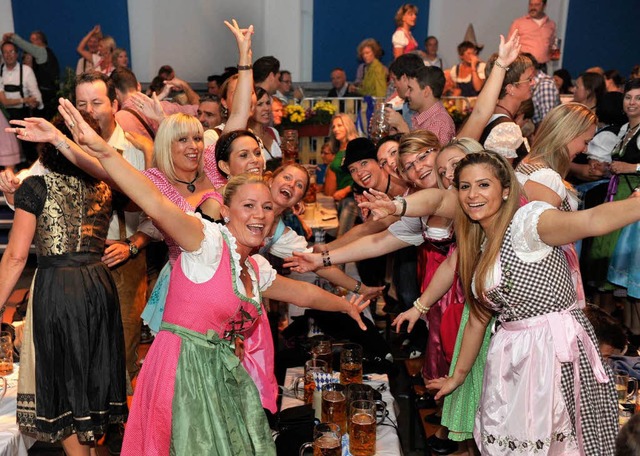 Der Dresscode auf dem Freiburger Oktoberfest wurde eingehalten.  | Foto: Rita Eggstein