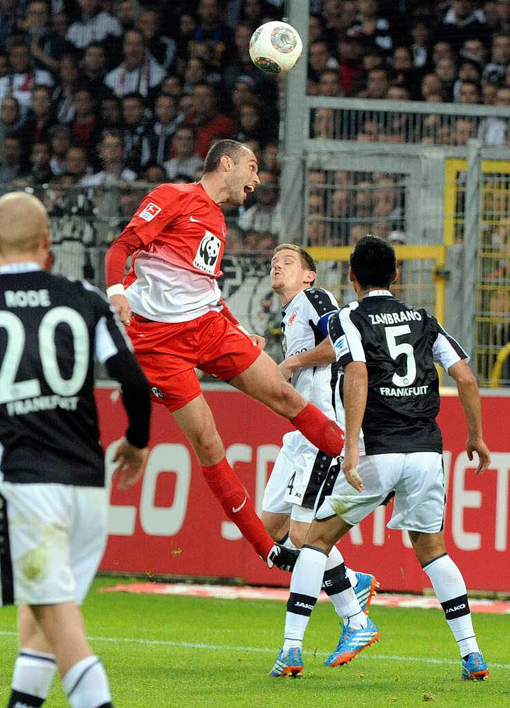 Der SC Freiburg und Eintracht Frankfurt trennen sich mit einem Remis.