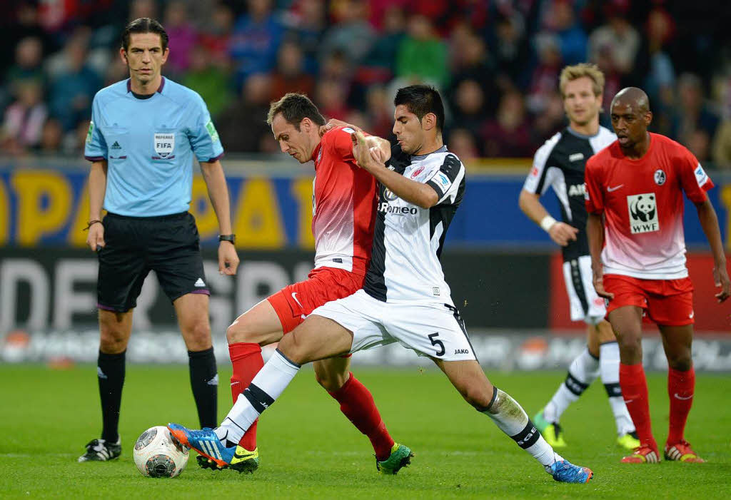 Der SC Freiburg und Eintracht Frankfurt trennen sich mit einem Remis.