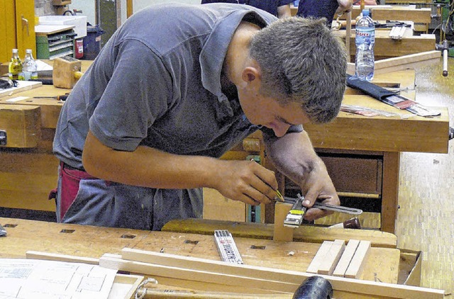 Beim Kammerwettbewerb der Schreiner in der Bildungsakademie Waldshut.Bild: HWK  | Foto: Bild honorarfrei