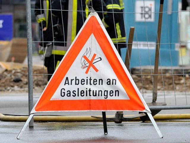 Die Feuerwehr sichert die Gefahrenstelle ab. (Archivbild)  | Foto: Ingo Schneider