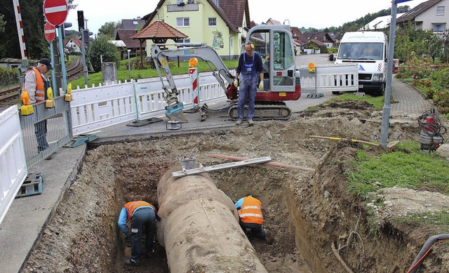 Im Bereich der Einmndung der Steinstr...schacht  und Kanalrohre ausgetauscht.   | Foto: horst david