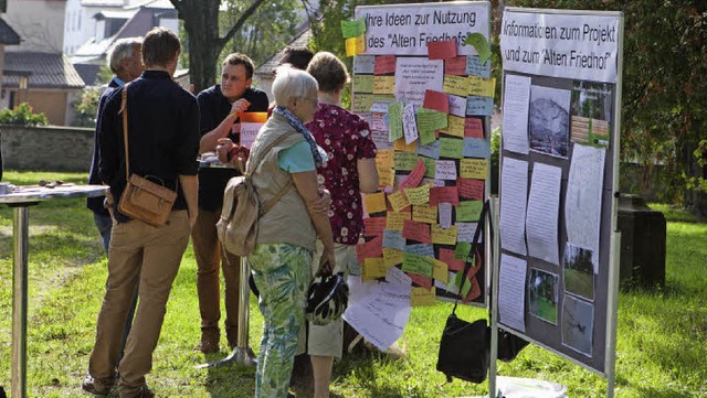 Am Brger-Informationstag zum Alten Fr...er ihre Ideen zur zuknftigen Nutzung.  | Foto: Photographer: Gabriele Zahn