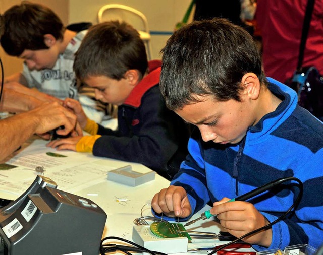 Bei den Science Days drfen Schler werkeln und tfteln.   | Foto: Bz