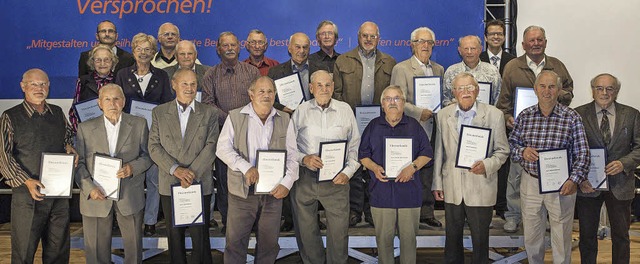 Mitglieder, die 50 Jahre und lnger de...eschftsbereich Ettenheim  angehren.   | Foto: Volksbank