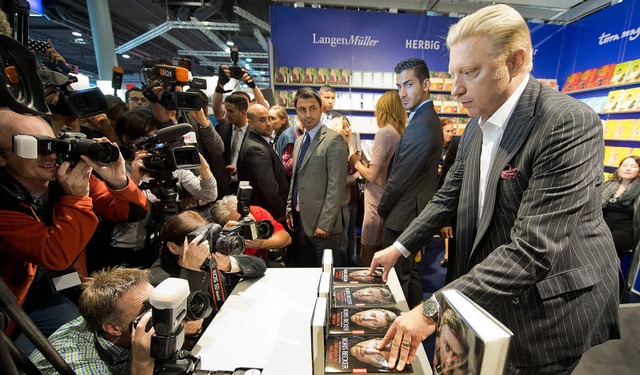 Presserummel um Boris Becker, der auf der Buchmesse seine Biographie vorstellte   | Foto: dpa