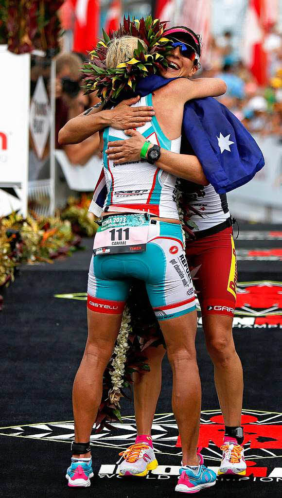 Mirinda Carfrae, Siegerin des Ironman Hawaii 2013, und die zweitplatzierte Rachel Joyce aus Grobritannien.