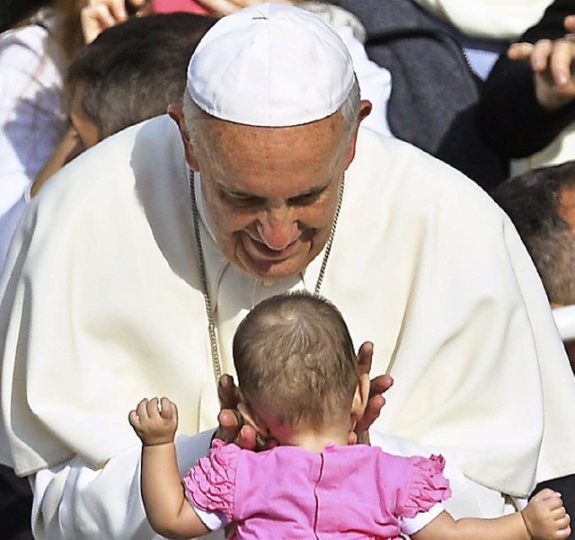 Franziskus bei einer Messe   | Foto: AFP