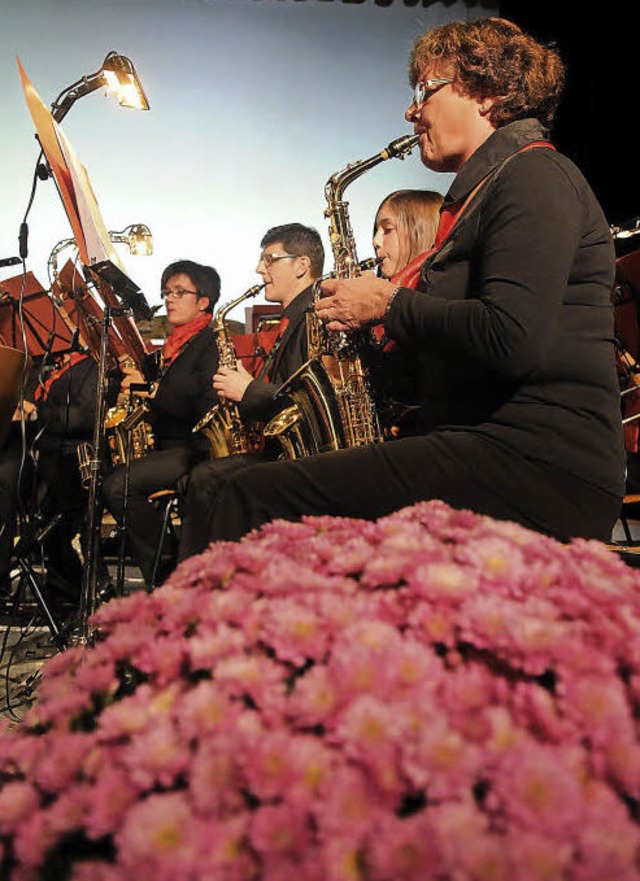 Chrysanthemen und Musik: - eine gelung...bei der Chrysanthemengala am Sonntag.   | Foto: Wolfgang Knstle