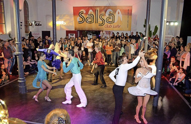 Volles Haus bei der Salsa-Meisterschaft am Samstag im Schlachthof in Lahr.   | Foto: Egon Fander