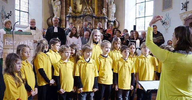 Glaubensbekenntnis in Tnen: Kindercho...imbach beim &#8222;herzgh&#8220;-Tag.  | Foto: Hildegard Hartmann