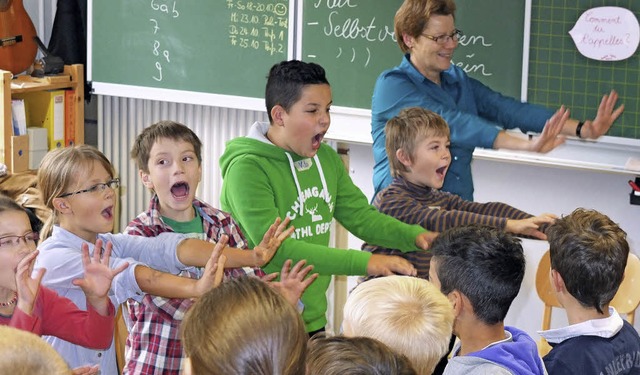 Viertklssler der Schwarzenbergschule ...Stopp! Lassen Sie mich in Ruhe&#8220;.  | Foto: Iris Knig