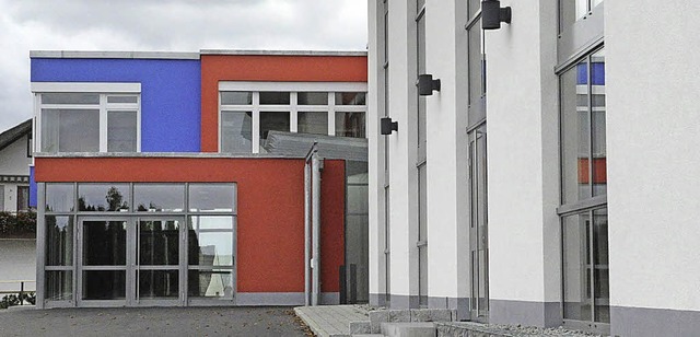 Modern prsentieren sich Schule und Halle.   | Foto: mps