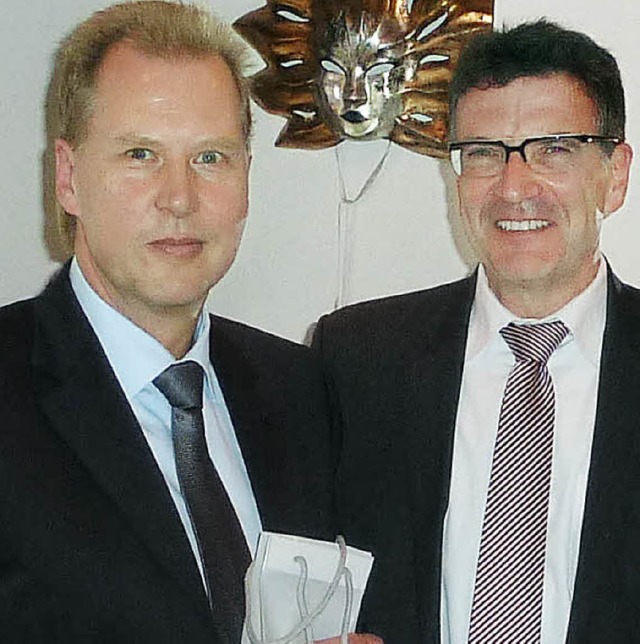 Thorsten Kille (l) und der Vorsitzende... Cordier, beim Unternehmerstammtisch.   | Foto: Karlernst Lauffer