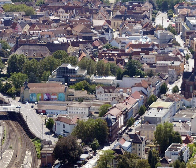 Der Ausbau der nrdlichen Innenstadt  ...ndel in der bisherigen Fugngerzone.   | Foto: Ralf Burgmaier