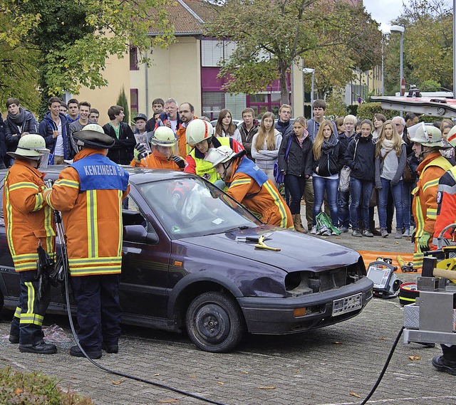 Verkehrssicherheitstag am Gymnasium Ke...ieren Schlern einen Rettungseinsatz.   | Foto: Presse AG Gymnasium