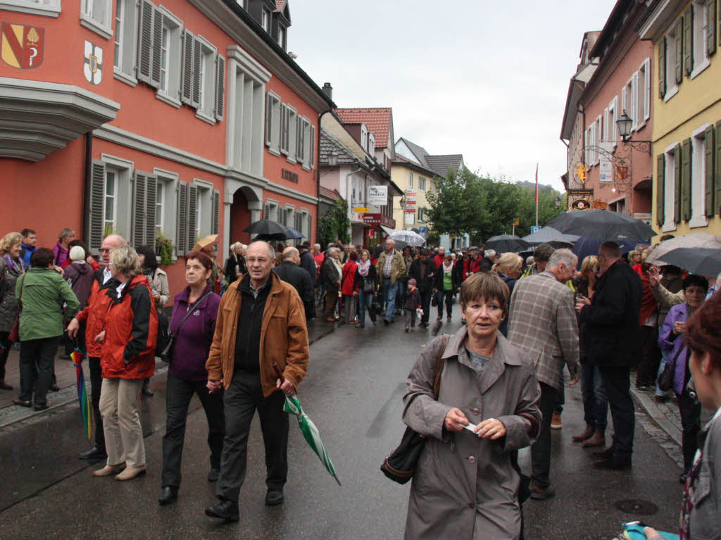 Am Sonntag herrschte in Ihringen beim Herbstausklang trotz Regenwetter gute Stimmung.