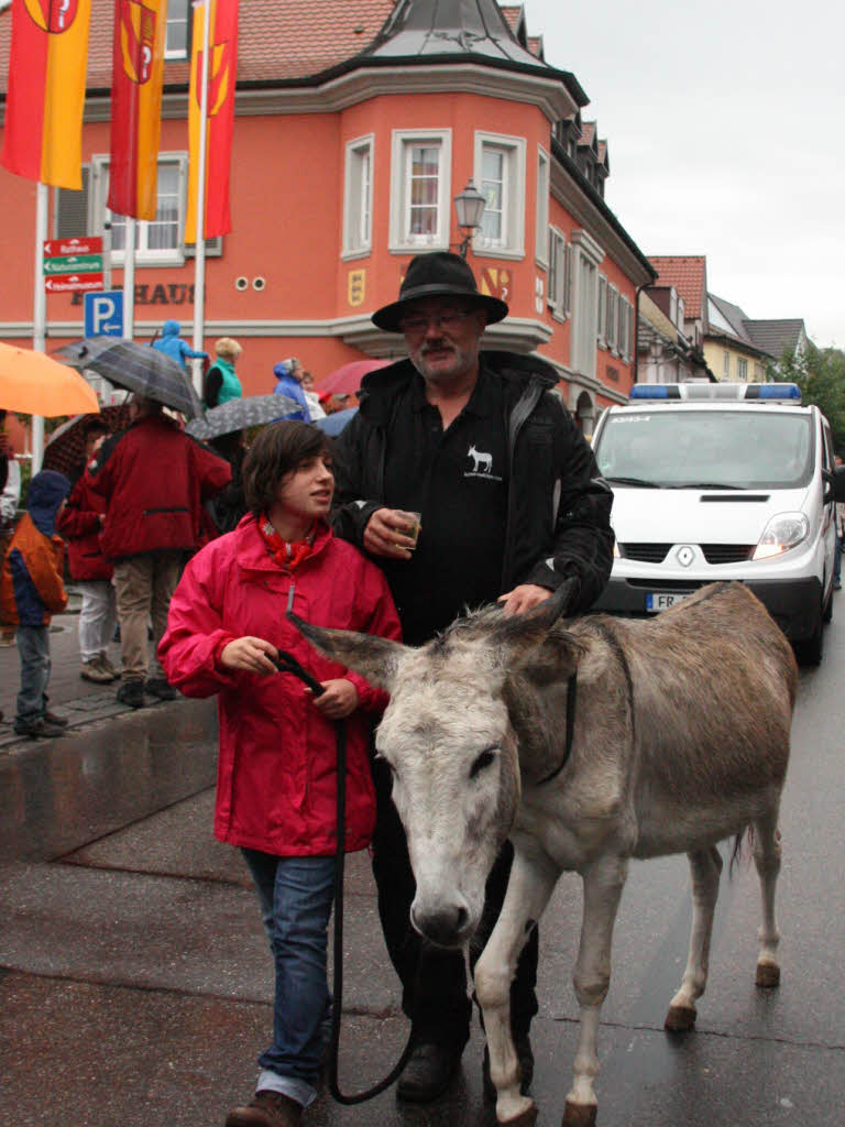 Am Sonntag herrschte in Ihringen beim Herbstausklang trotz Regenwetter gute Stimmung.