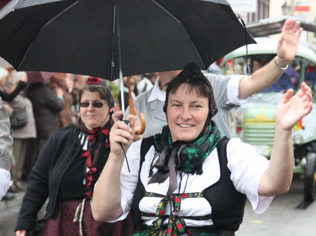 Am Sonntag herrschte in Ihringen beim Herbstausklang trotz Regenwetter gute Stimmung.