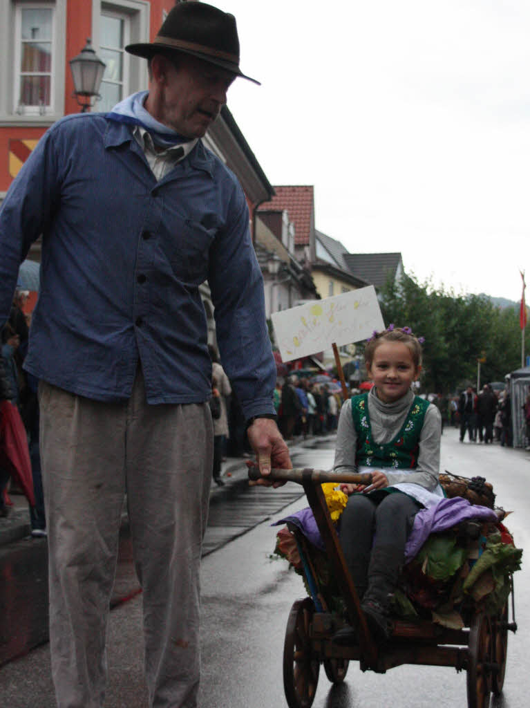 Am Sonntag herrschte in Ihringen beim Herbstausklang trotz Regenwetter gute Stimmung.