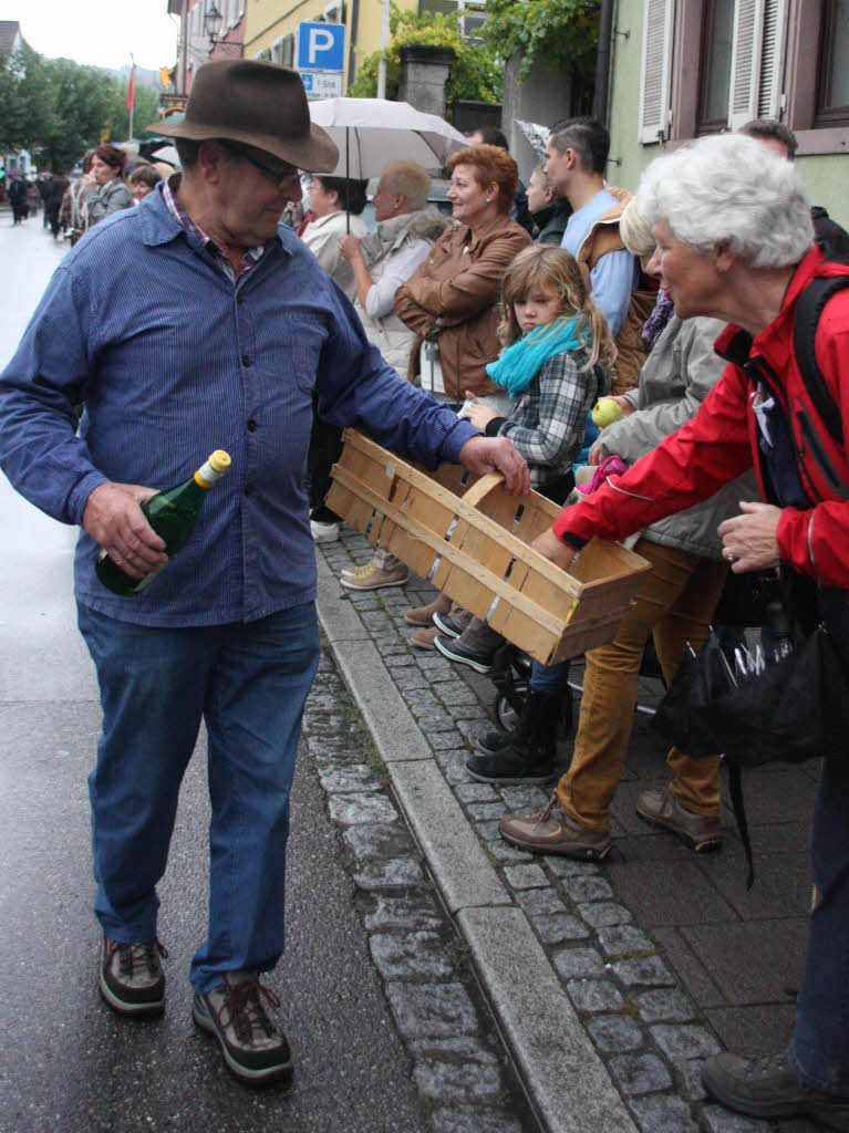 Am Sonntag herrschte in Ihringen beim Herbstausklang trotz Regenwetter gute Stimmung.