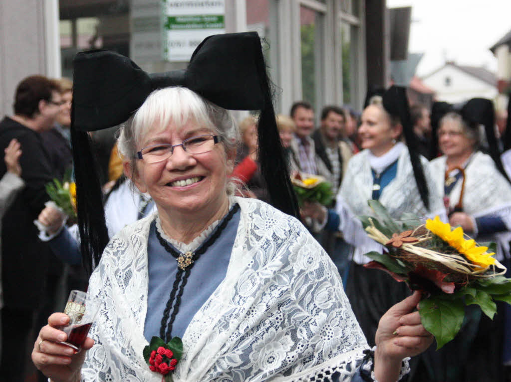 Am Sonntag herrschte in Ihringen beim Herbstausklang trotz Regenwetter gute Stimmung.