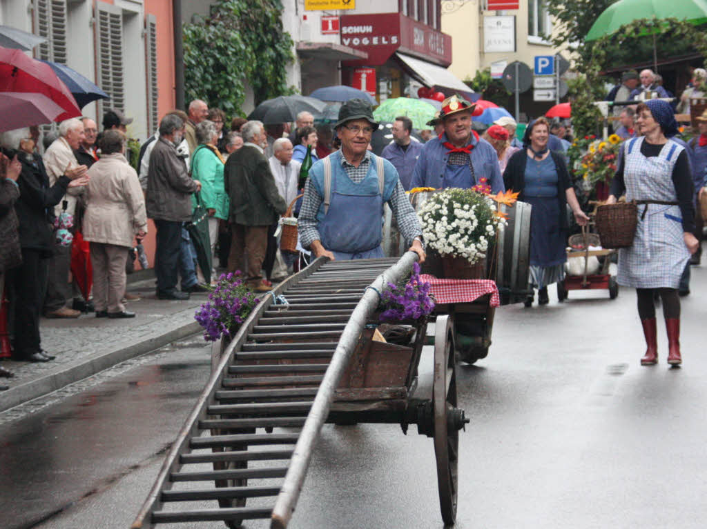 Am Sonntag herrschte in Ihringen beim Herbstausklang trotz Regenwetter gute Stimmung.