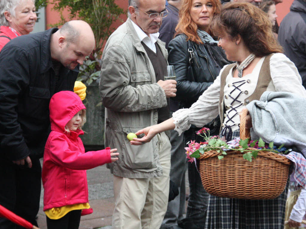 Am Sonntag herrschte in Ihringen beim Herbstausklang trotz Regenwetter gute Stimmung.