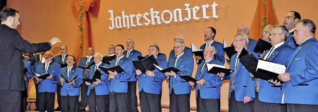 Die musikalische Freude am Singen weit...n: der MGV Krzell beim Jahreskonzert   | Foto: axel fleig