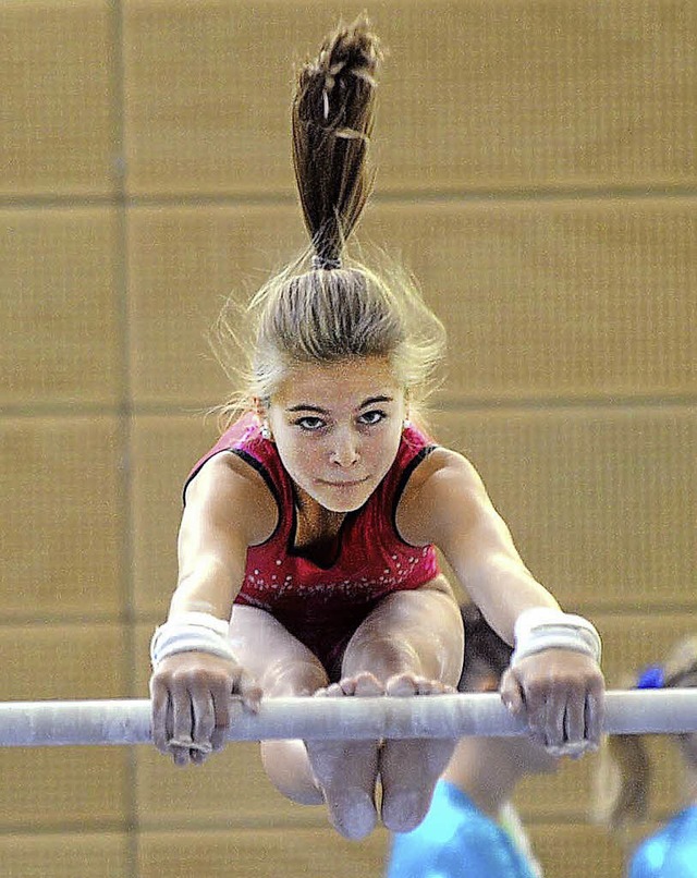 Zweitbeste Isteinerin am Stufenbarren: Melina Issler   | Foto: Schn