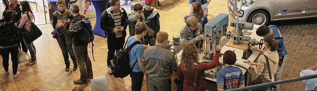 Was soll ich nach der Schule machen? I...es bei der Jobstartbrse in Mllheim.   | Foto: AOK