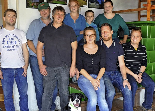 Die Mitarbeiter des Trgervereins vor ...ertreter Stephan Beyrich (ganz rechts)  | Foto: Kirsten Lux