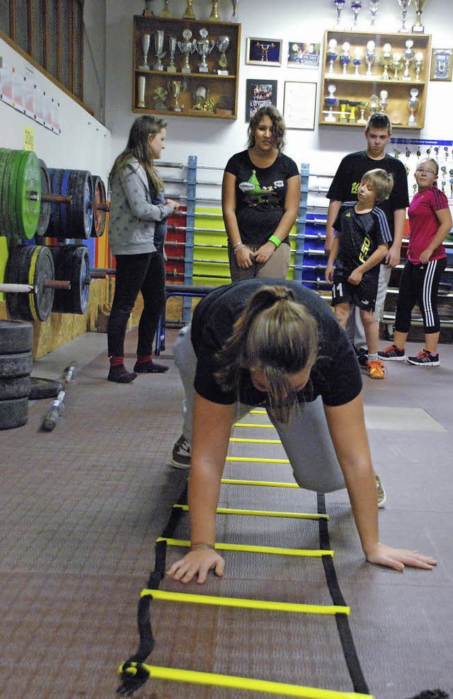 Sportkooperationsprojekt Dino-Fit beim...Lrrach 02: Lust machen auf Bewegung    | Foto: Maja Tolsdorf